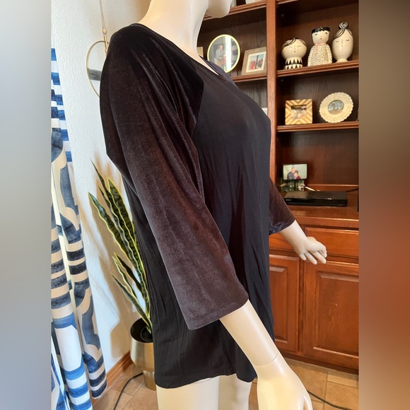 Torrid Black Velvet Sleeve Tunic Size 1 - Picture 3 of 11